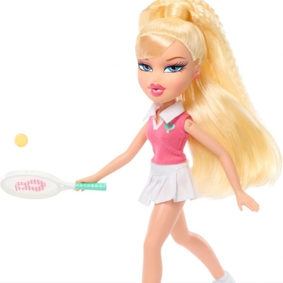 Chloe Play Sportz Doll - Picture 4 of 10